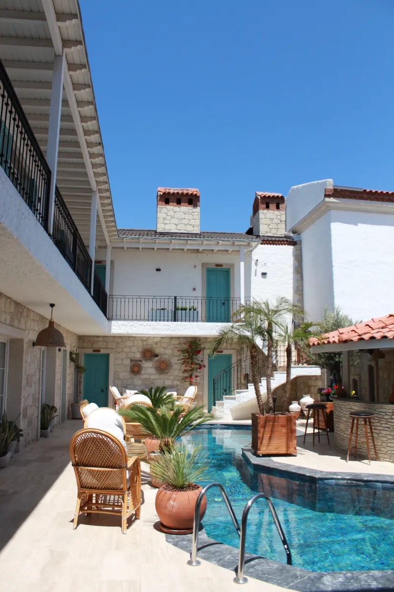 Avlu Alaçatı boutique hotel