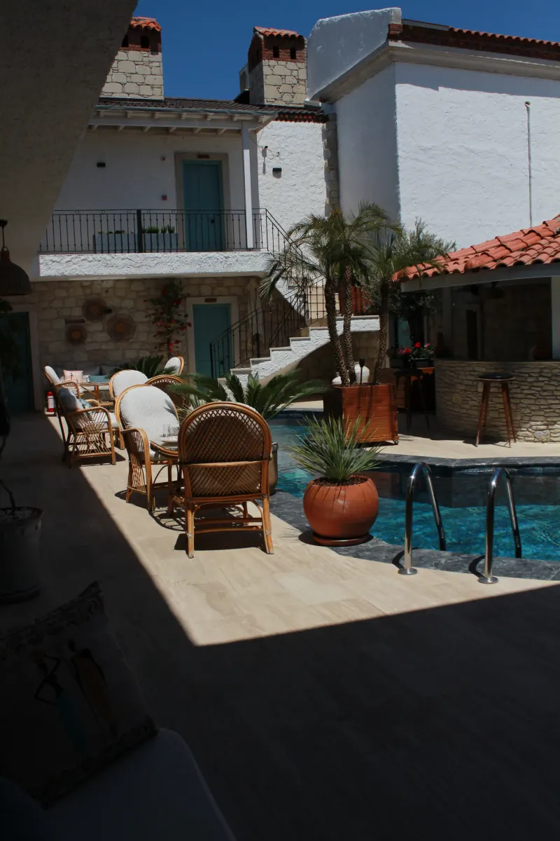 Avlu Alaçatı boutique hotel