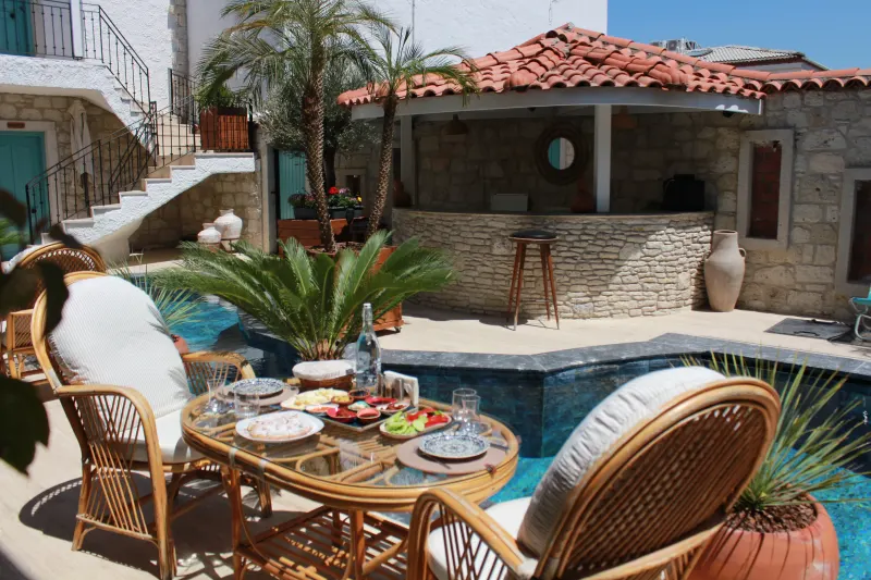 Avlu Alaçatı boutique hotel