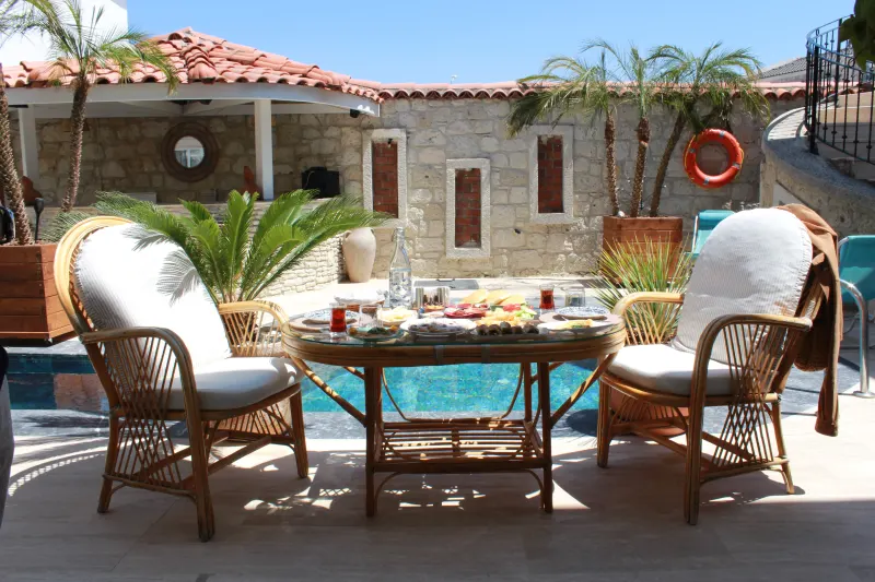 Avlu Alaçatı boutique hotel