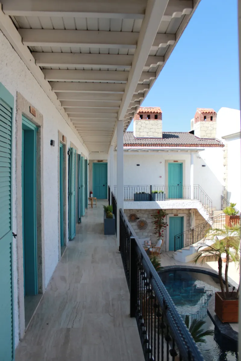Avlu Alaçatı boutique hotel
