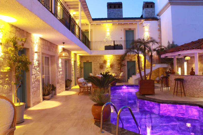 Avlu Alaçatı boutique hotel