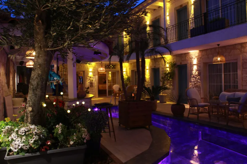 Avlu Alaçatı boutique hotel