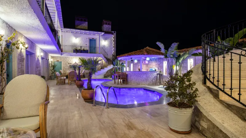 Avlu Alaçatı boutique hotel