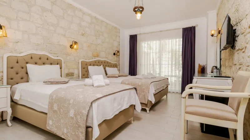 Suite Triple Room